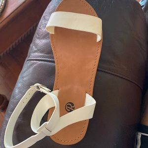 Sandals size 7.5